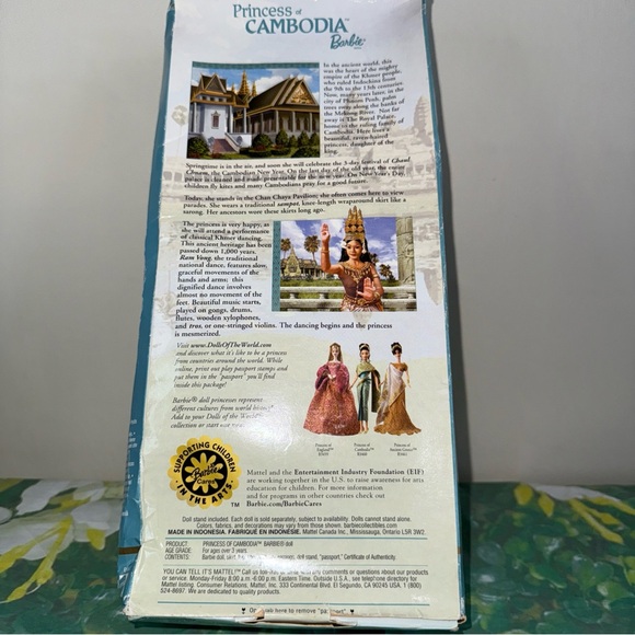 Barbie Dolls of the World - Princess in Blue and Gold - Picture 4 of 4